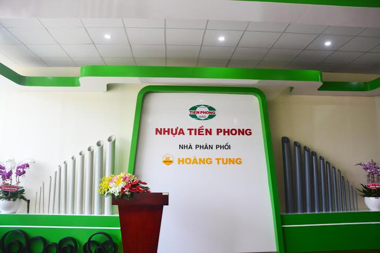 Hoàng Tung khai trương Showroom nhựa Tiền Phong